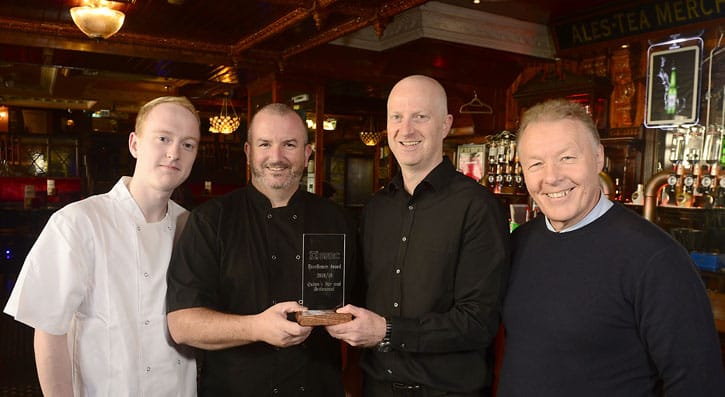 SERC Recognise Quinns Bar and Restaurant with Business Excellence Award 